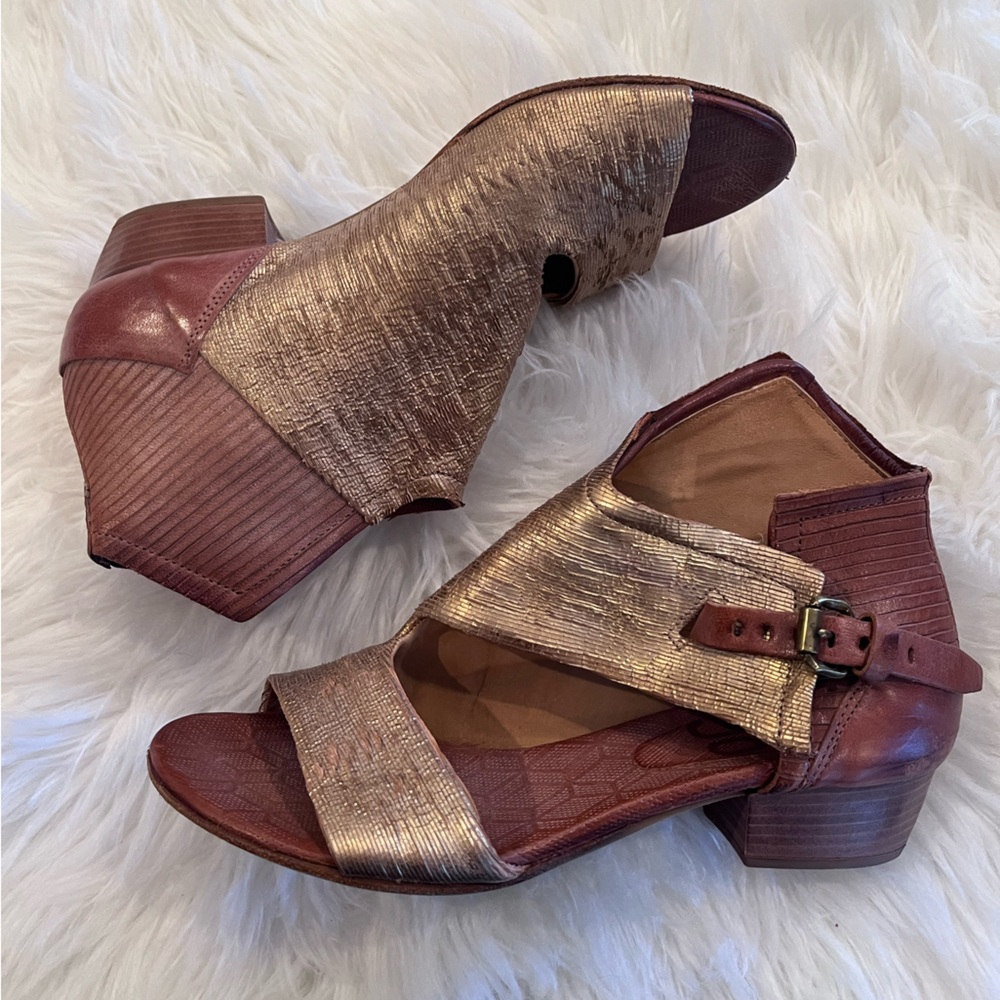 A.S98 Women’s 39 Brown & Gold Lucas Buckle Heeled Sandal